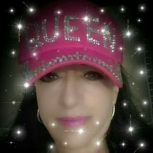 Meet your Posher, Juanita